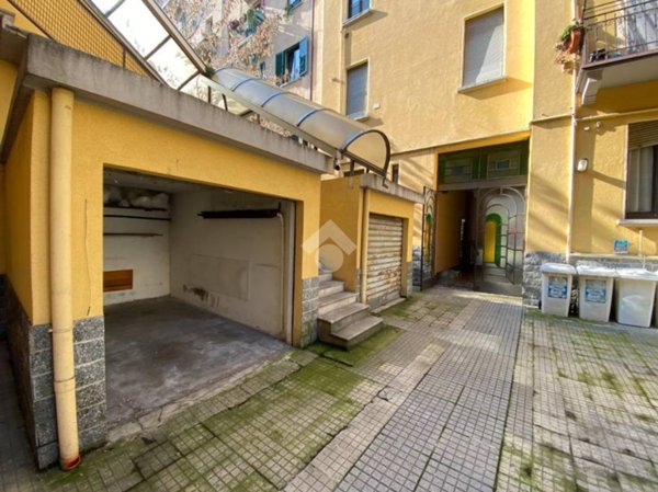 negozio in vendita a Milano in zona Bovisa