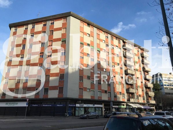 appartamento in vendita a Milano in zona Barona