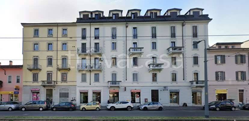 appartamento in vendita a Milano in zona Vigentino