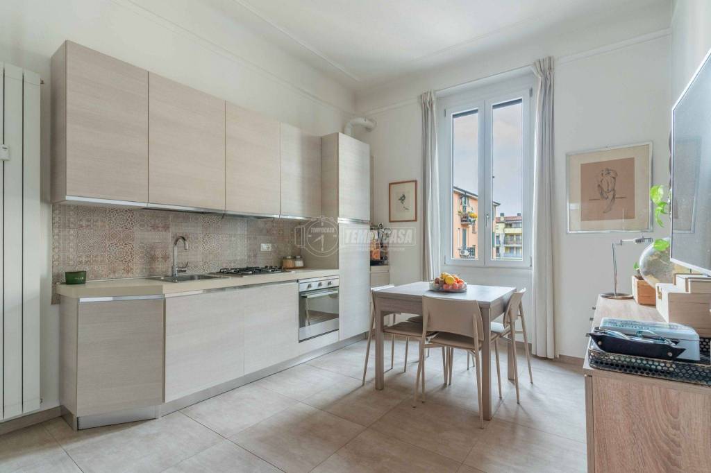 appartamento in vendita a Milano in zona Famagosta