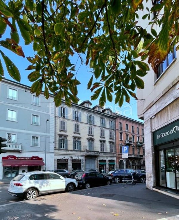 appartamento in vendita a Milano in zona Porta Nuova