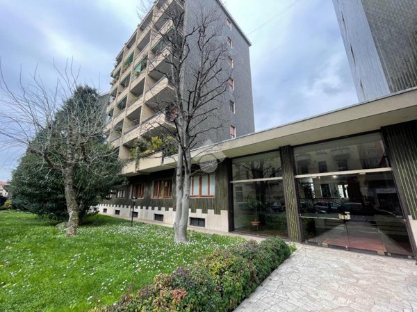 appartamento in vendita a Milano in zona Isola