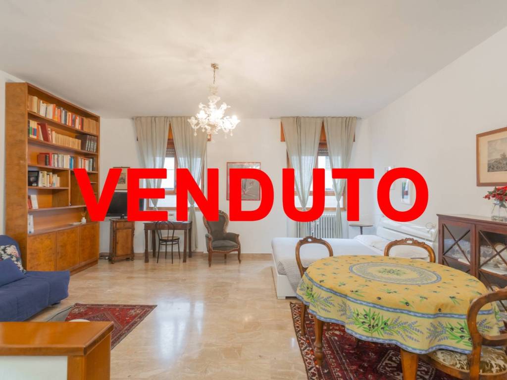 appartamento in vendita a Milano in zona Solari