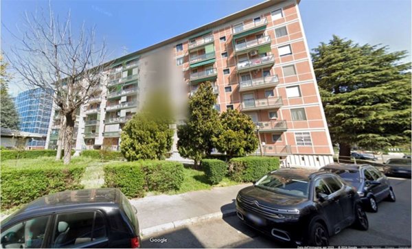 appartamento in vendita a Milano in zona Quartiere degli Olmi