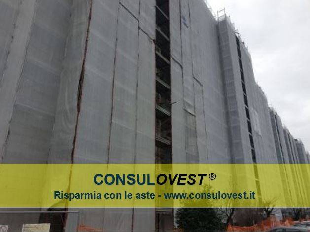appartamento in vendita a Milano in zona Famagosta