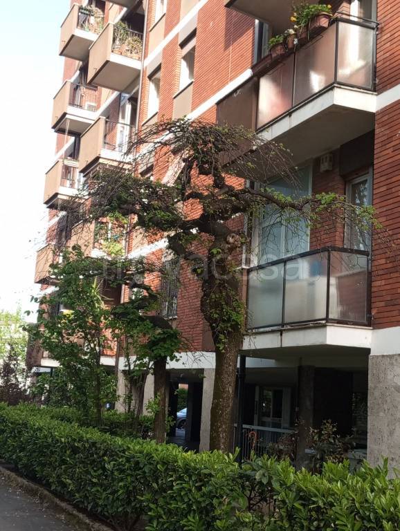 appartamento in vendita a Milano in zona Forlanini