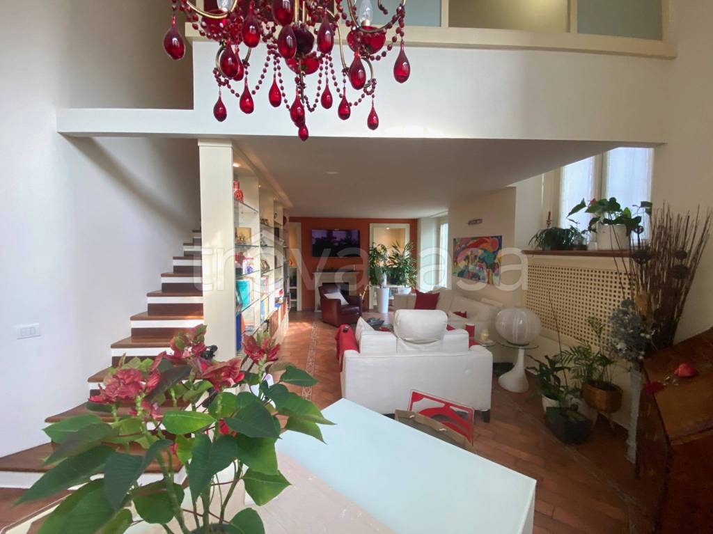 appartamento in vendita a Milano in zona Conchetta