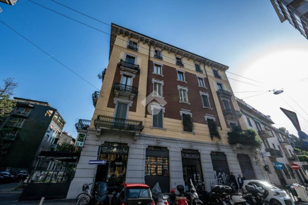 appartamento in vendita a Milano in zona Porta Monforte