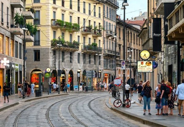 negozio in vendita a Milano