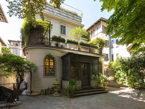 casa indipendente in vendita a Milano in zona Porta Romana