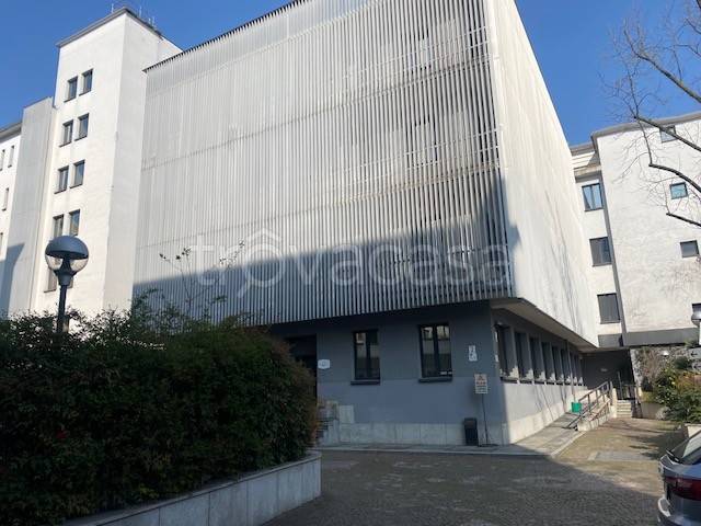 intera palazzina in vendita a Milano in zona Bovisa