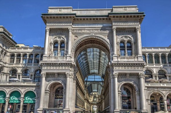 quadrivano in vendita a Milano in zona Centro Storico