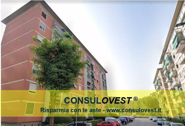 appartamento in vendita a Milano in zona Quartiere degli Olmi