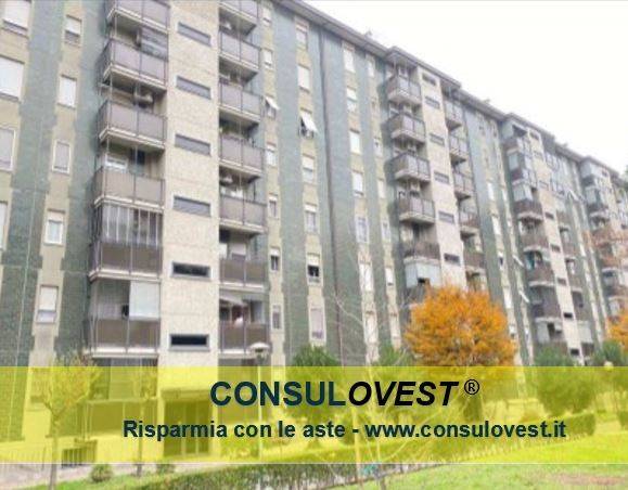 appartamento in vendita a Milano in zona Gallaratese