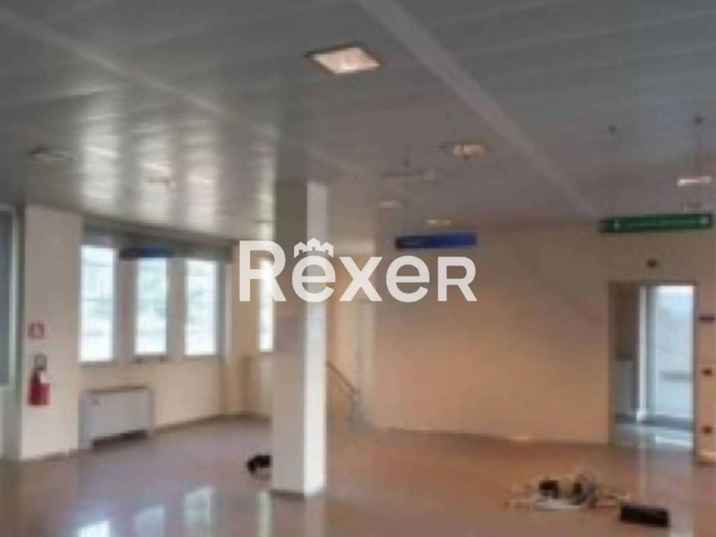 ufficio in vendita a Milano in zona Turro