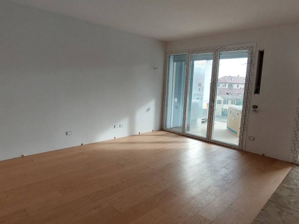appartamento in vendita a Milano in zona Adriano