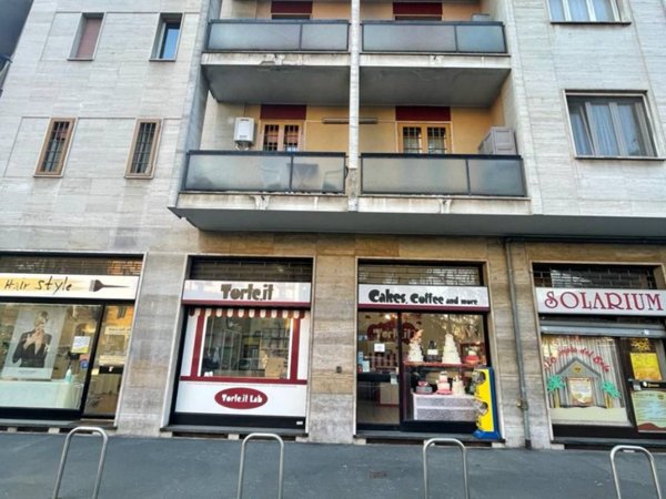 negozio in vendita a Milano in zona Rembrandt