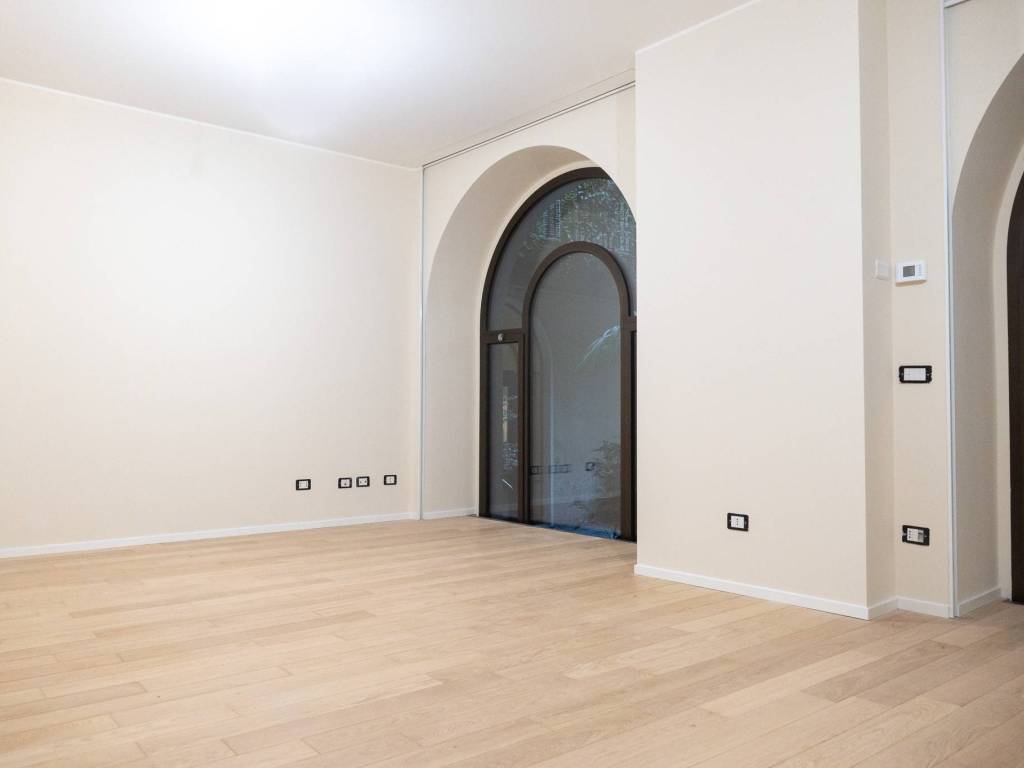appartamento in vendita a Milano in zona Guastalla