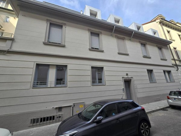 appartamento in vendita a Milano in zona Bullona
