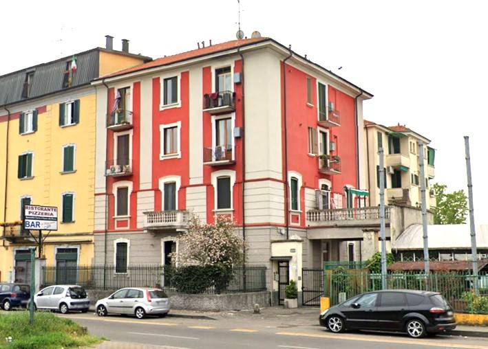 appartamento in vendita a Milano in zona Baggio