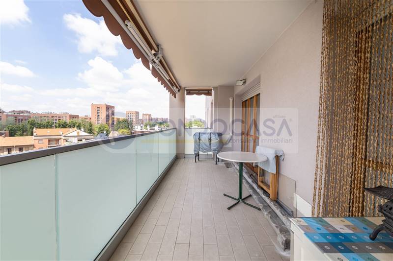 appartamento in vendita a Milano in zona Adriano