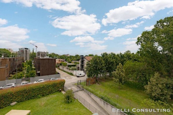 appartamento in vendita a Milano in zona Adriano