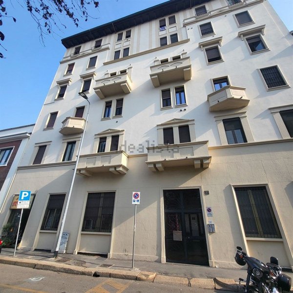 negozio in vendita a Milano in zona Dergano