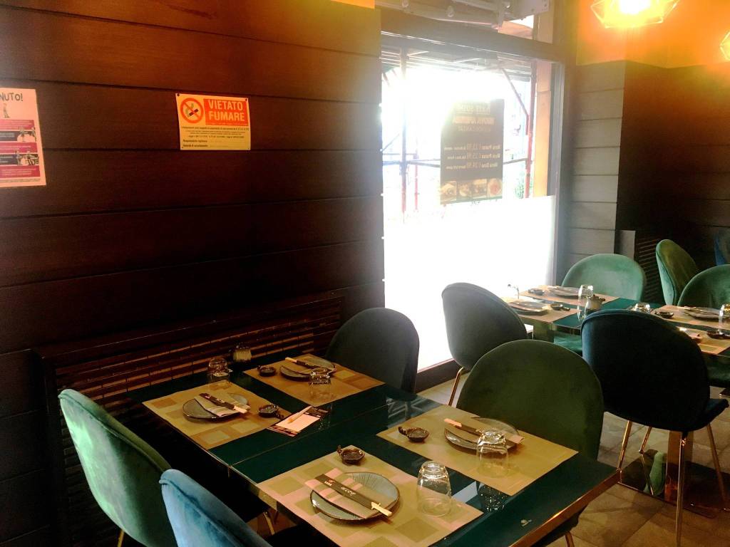 negozio in vendita a Milano in zona Porta Romana
