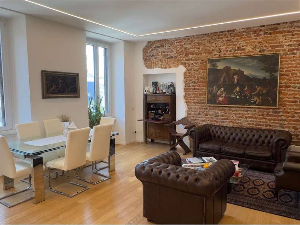 appartamento in vendita a Milano in zona Porta Ticinese