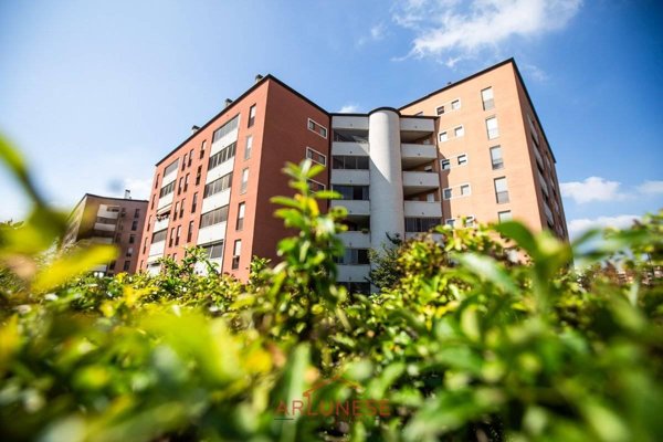appartamento in vendita a Milano in zona Ronchetto sul Naviglio