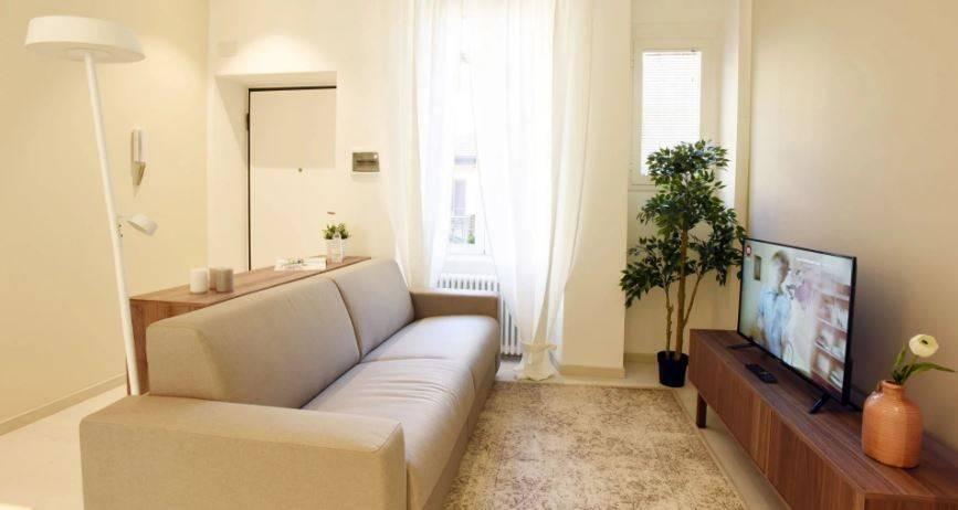 appartamento in vendita a Milano in zona Bullona