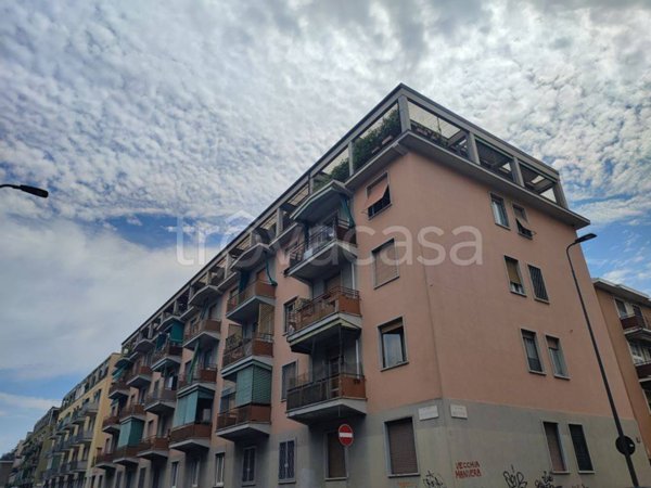 appartamento in vendita a Milano in zona Gorla