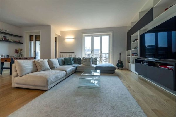 appartamento in vendita a Milano in zona San Siro