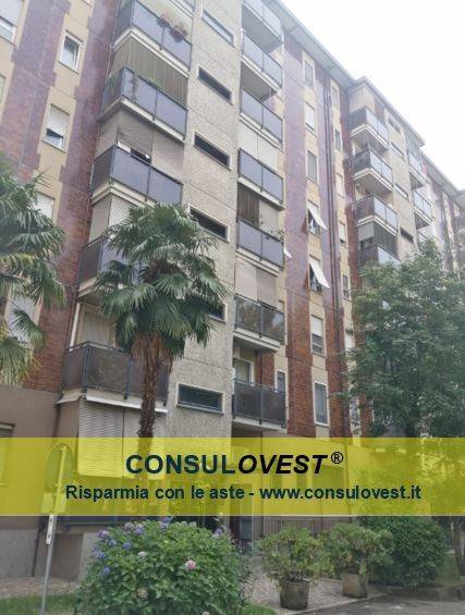 appartamento in vendita a Milano in zona Gallaratese