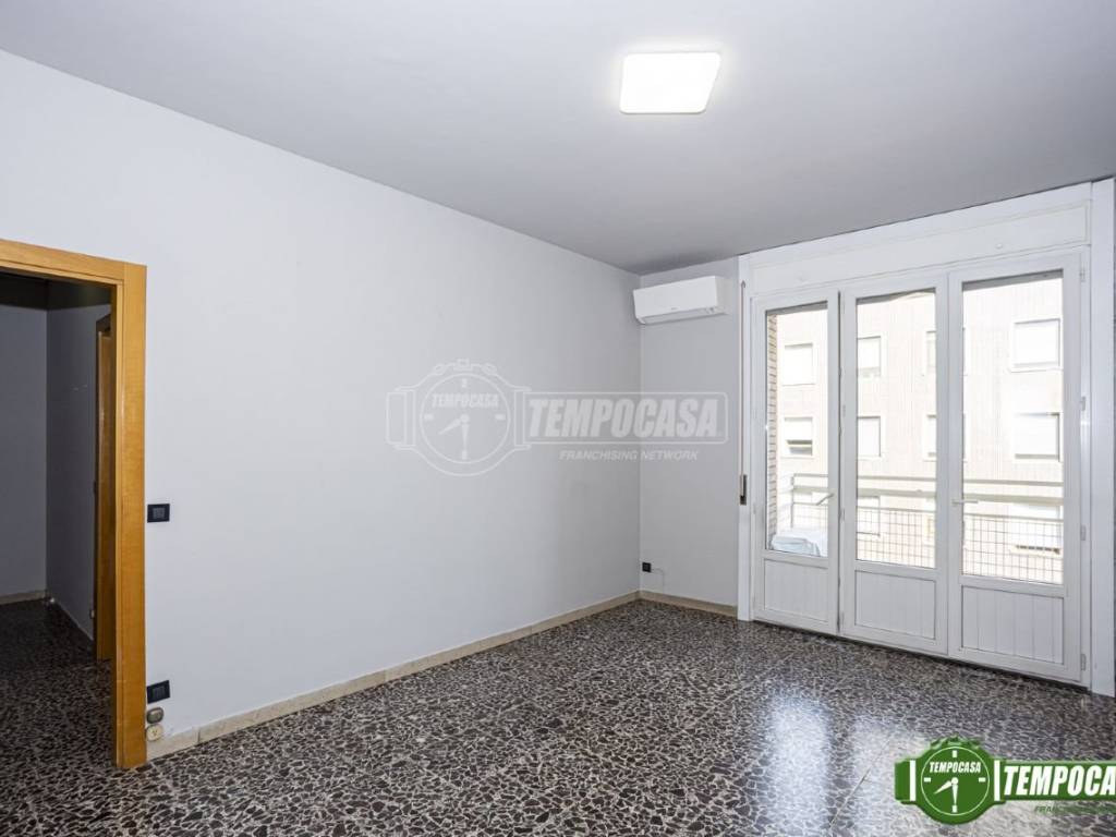 appartamento in vendita a Milano in zona Segnano