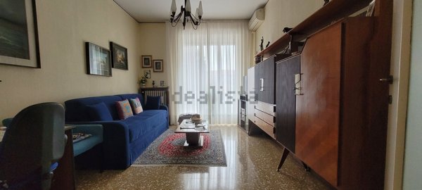 appartamento in vendita a Milano in zona Lorenteggio