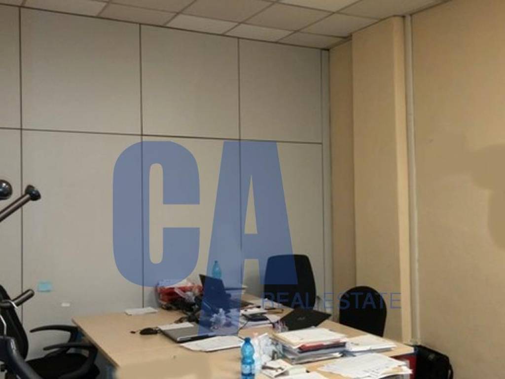 negozio in vendita a Milano in zona Piazzale Lodi
