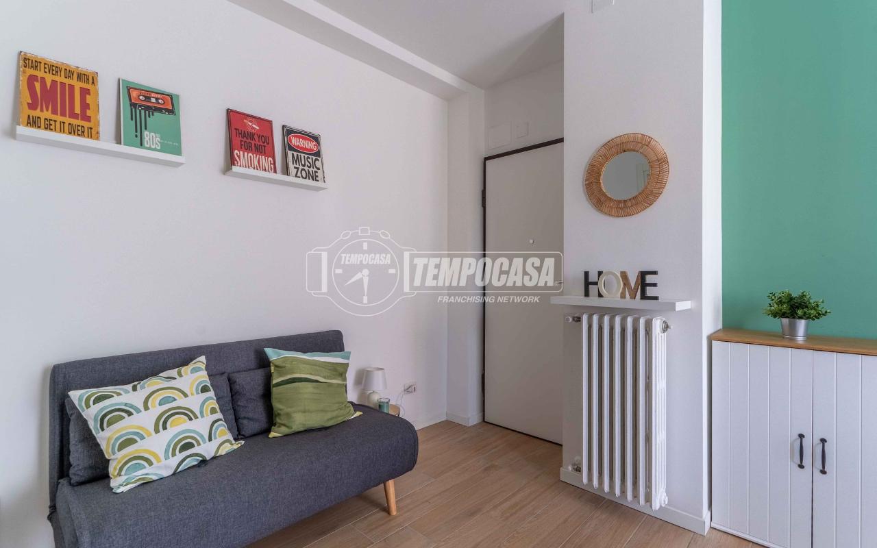 appartamento in vendita a Milano in zona Morivione