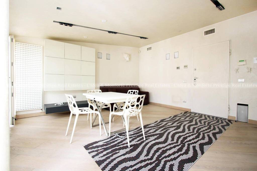 appartamento in vendita a Milano in zona Centro Direzionale