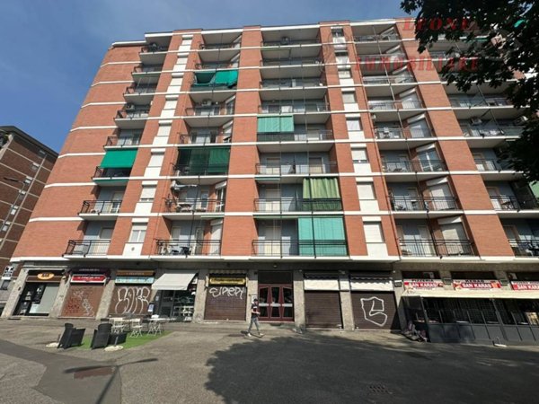 appartamento in vendita a Milano in zona Famagosta