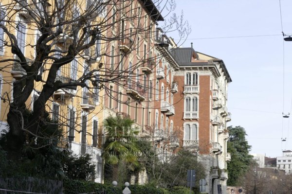 appartamento in vendita a Milano in zona Porta Vigentina