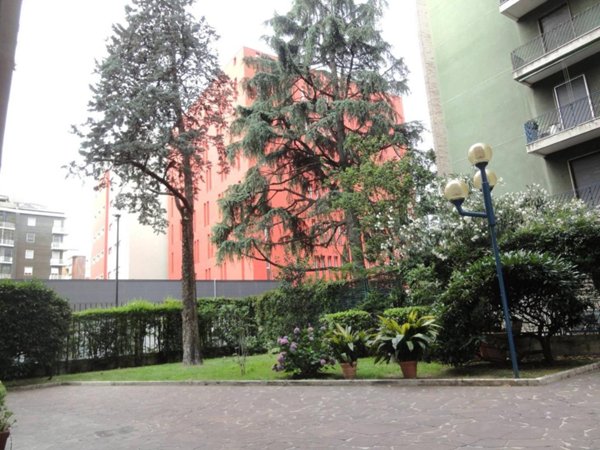 appartamento in vendita a Milano in zona Calvairate