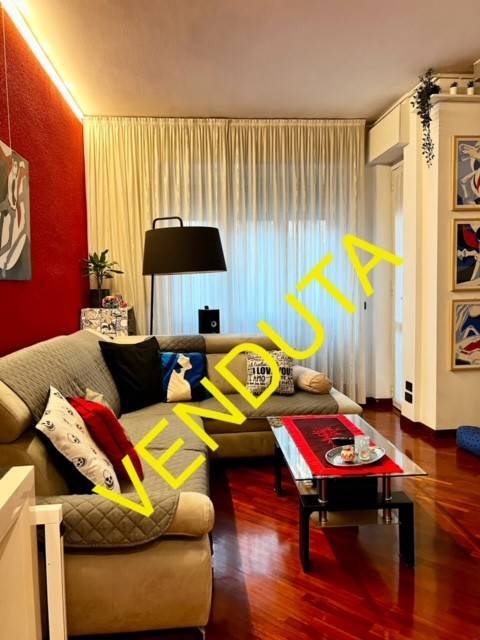appartamento in vendita a Milano in zona Famagosta