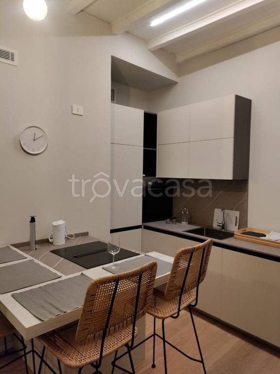 appartamento in vendita a Milano in zona Porta Ticinese