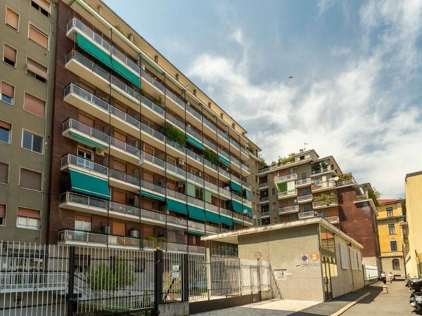 appartamento in vendita a Milano in zona Chiesa Rossa