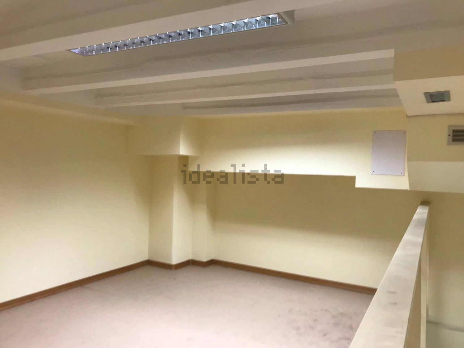 ufficio in vendita a Milano in zona Guastalla