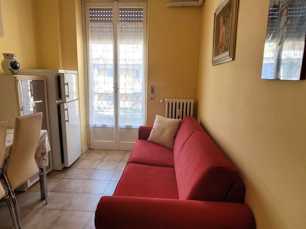 appartamento in vendita a Milano in zona Lorenteggio