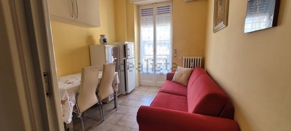appartamento in vendita a Milano in zona Lorenteggio