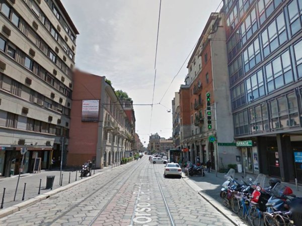 negozio in vendita a Milano in zona Guastalla