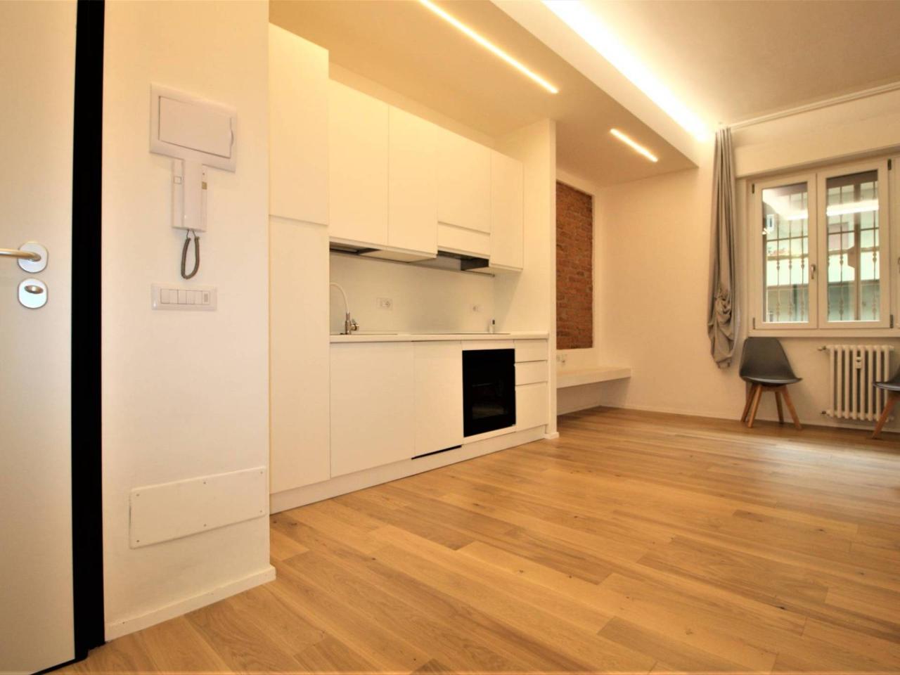 appartamento in vendita a Milano in zona Rottole